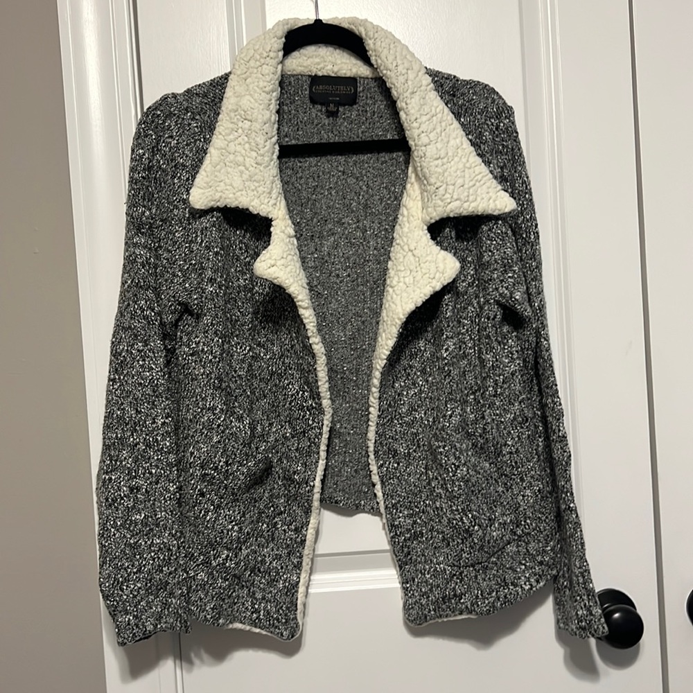 Absolute Creative Worldwide Cardigan Sweater Size M